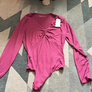 Abercrombie & Fitch Fuchsia Long Sleeve Bodysuit soft a&f cozy medium